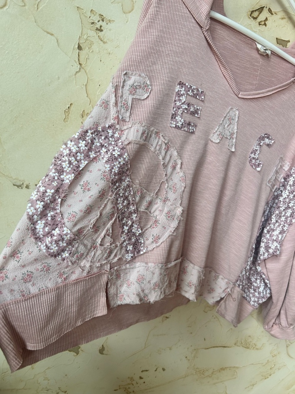 POL Patchwork Peace Floral Oversized Hoodie Boho Small Top Pink NWOT Lightweight - Picture 13 of 13